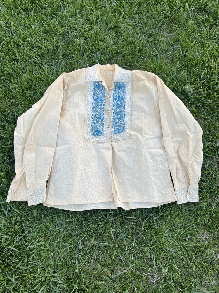 True Vintage Mexico Hand embroidered Mexican peso shirt 1940-1970