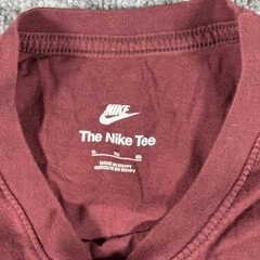 Nike T-Shirt Mens XL Maroon Cotton Short Sleeve Embroidered Swoosh Logo Athletic