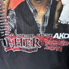 VINTAGE Usher Shirt Featuring Akon Double Sided OMG TOUR 2011 Sz S Concert Shirt