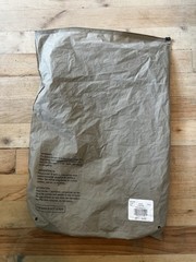 MENS FEAR OF GOD ESSENTIALS TEE CREAM MED SIZE