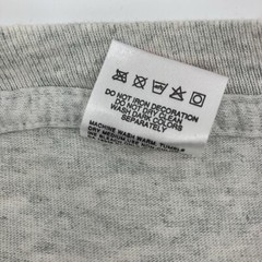 Vintage 93 black&gray wolf front/back snow scene single stitch on Fruity tag XL