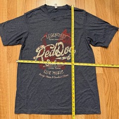 Vintage Red Dog Saloon Swingin Doors Sawdust Gray T-Shirt Nextlevel Men’s Medium