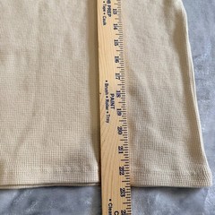 Pierre Cardin Medium Beige V-Neck Waffle Knit Short Sleeve T-Shirt Vtg Unisex