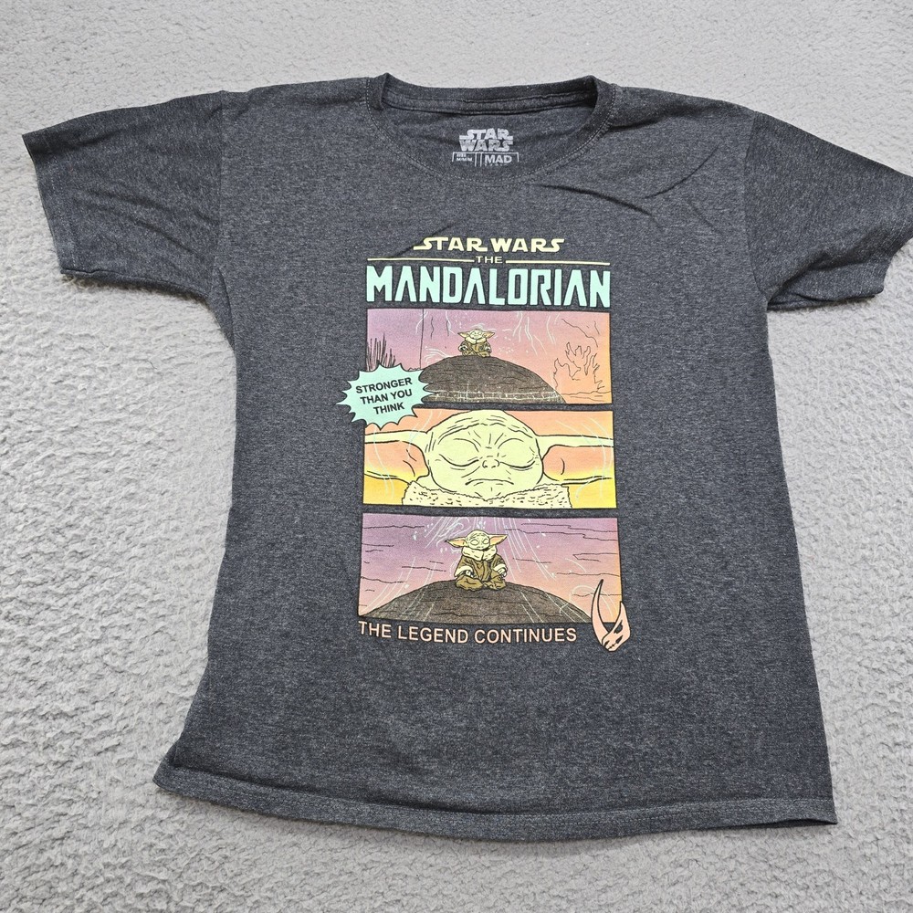 Star Wars Mandalorian Shirt Adult Medium Gray The Legend Continues