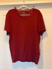 Vince Men’s XL Red V-Neck Pima Cotton T-Shirt Short Sleeve Lightweight