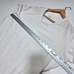 Richer Poorer V-Neck Tee Men Medium White Organic Short Sleeve Made in USA Shirt