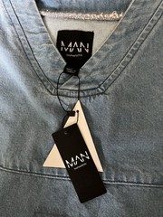 boohooMAN Blue Denim V-Neck Short Sleeve T-Shirt Regular Fit Size S Logo