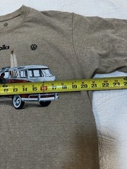 VW Volkswagen Licensed “You get more folks in a Volks” T-Shirt Tee Size L EUC