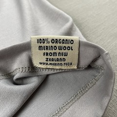 Merino Tech Base Layer Shirt Men’s M Gray Wool Blend Stretch Long Sleeve Hiking