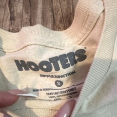 Men’s Hooters Brand T-shirts Size Small One White One Tan Brand New