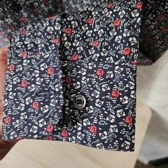 Perry Ellis Men’s SMALL Buttom Up Shirt Long Sleeve Navy/Flowers 100% Cotton