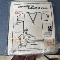 2- NOS 1979 HANES “Deep V” Cotton Men’s V-Neck T-Shirt 3 Pack Size Small S 34/36