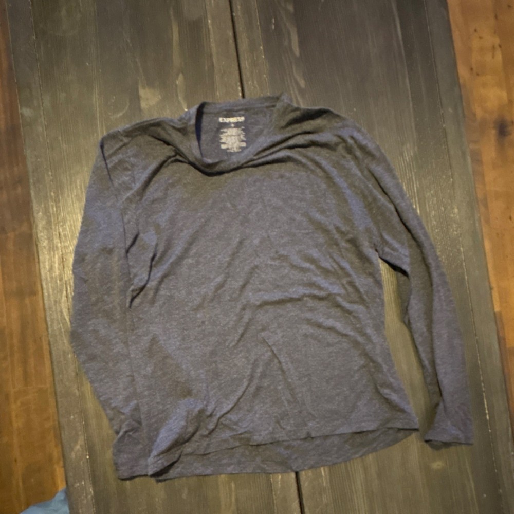 Express woman’s Gray Knit Long Sleeve Crew Neck T-Shirt S Micro Acrylic RN 65285