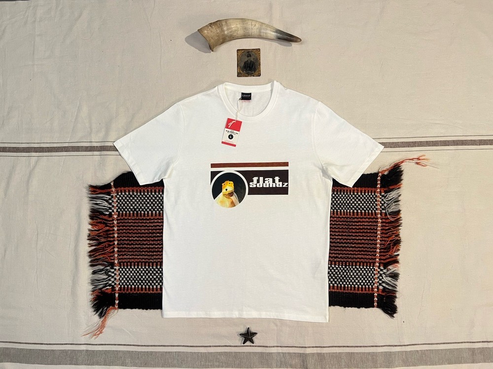 Levi’s Flat Eric T-Shirt M-L Soundz Slim New Tags BNWT Deadstock Rare 41″ Mint