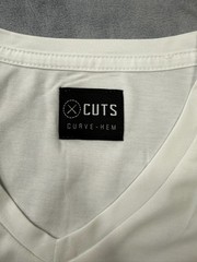 Cuts Clothing Short Sleeve V Neck Curve-Hem T-Shirt Mens Medium White Pyca Pro