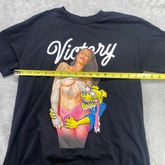 T-Shirt Motorcycle Size Small Victory MFG Tatted Brunette Dog Graphic