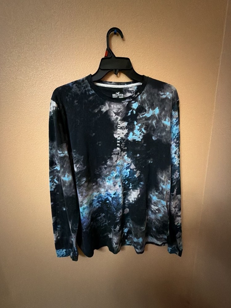 Hollister Must-Have Collection Tie-Dye Long-Sleeve Crewneck T-Shirt