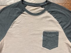 Levi’s Pocket T-Shirt Mens Medium Two Tone Taupe Grey Raglan Slub Tee T-Shirt
