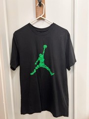 Nike Air Jordan Jumpman Logo Tee Mens T-Shirt Black Green Size M Sportswear Top