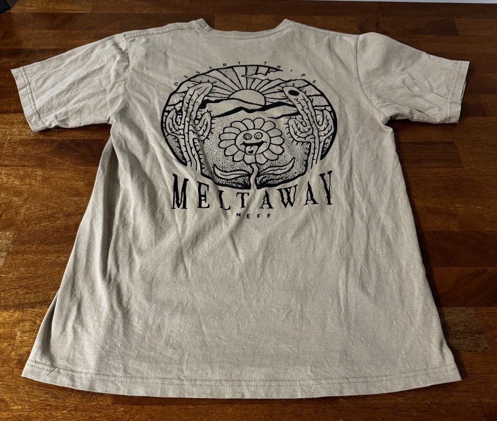 neff meltaway desert T-shirt Men’s Large Beige