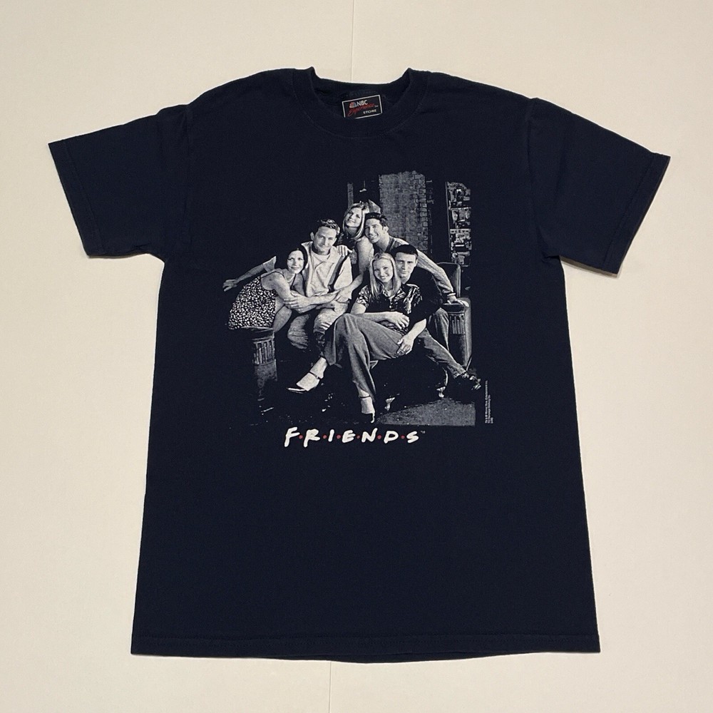 FRIENDS SITCOM GRAPHIC T SHIRT (SMALL)