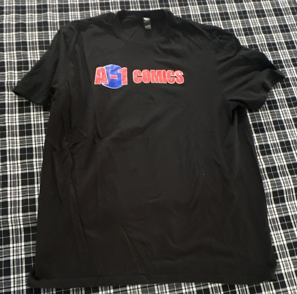 District Men’s XL Black Comics Graphic Logo Crew Neck Short Sleeve Cotton Tee