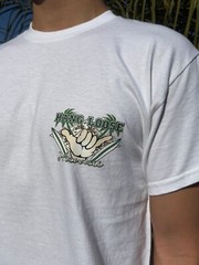 Hawaiian Style Island Hang Loose Shaka Surfboard Men Women White Cotton T-shirt