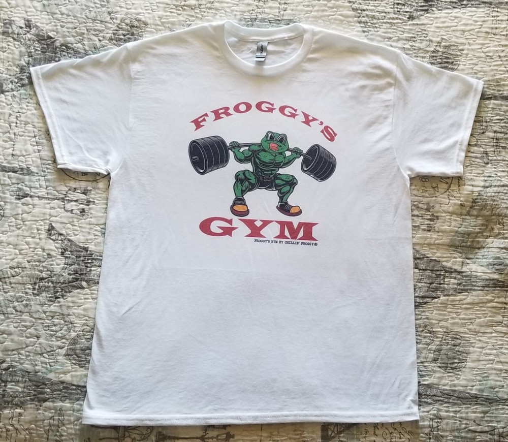 FROGGY’S GYM Workout Bodybuilding Exercise Old School Squat Logo T-Shirt NEW
