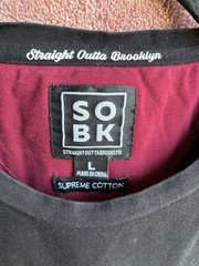 Straight Outta Brooklyn Logo Colorblock Crew Neck T-Shirt Men’s L Black/Burgundy
