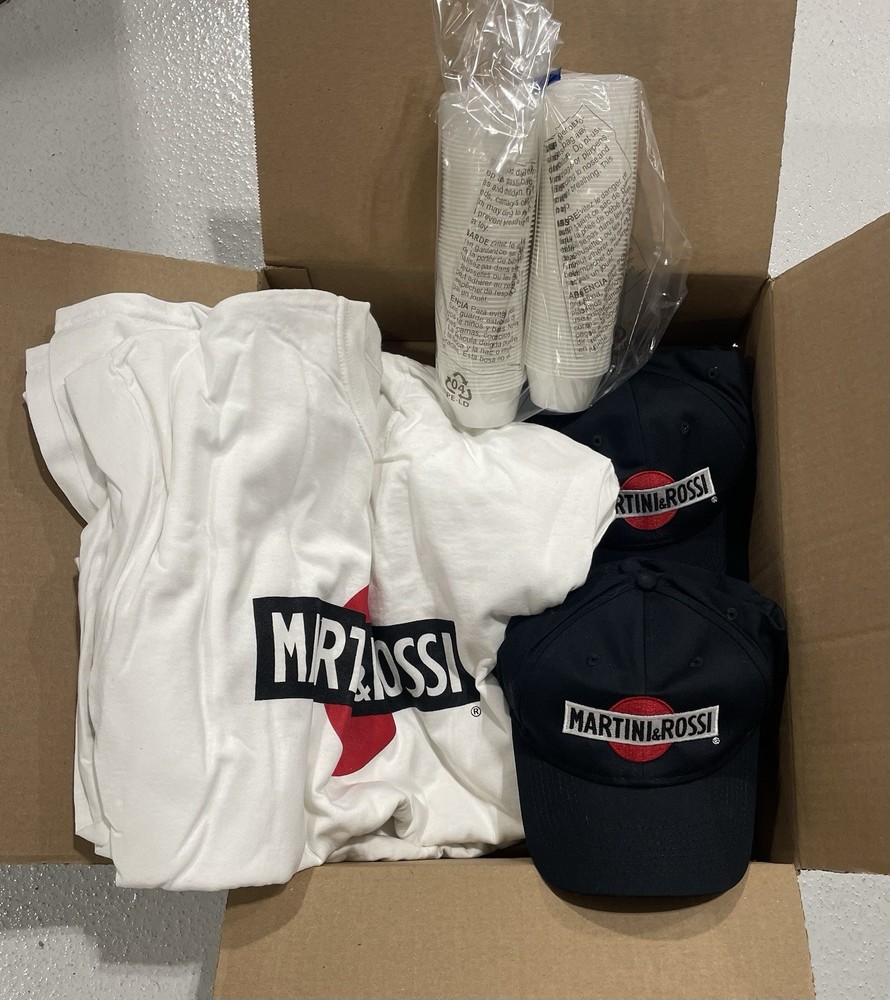 Martini & Rossi Kit. 6 T-Shirts, 6 Adjustable Hats & Plastic Cups No Logo