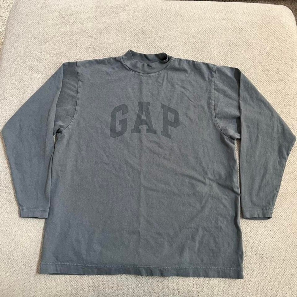 Yzy balenciaga gap dove long sleeve tee Size small fits XL