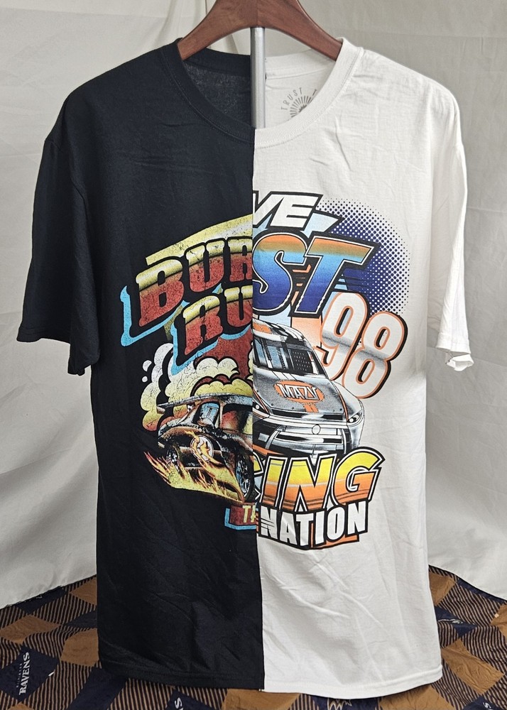 Men’s Trust The Universe Split T-Shirt Auto Racing Black White Size Medium