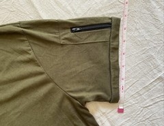 Lot of 2 Mens Size Small Various Brands Long Sleeve Black and Short Sleeve Green