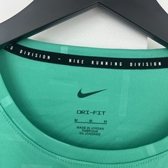 NWT Nike DV8104-372 Men Dri-FIT UV Running Division Miler Tee Shirt Green Size M