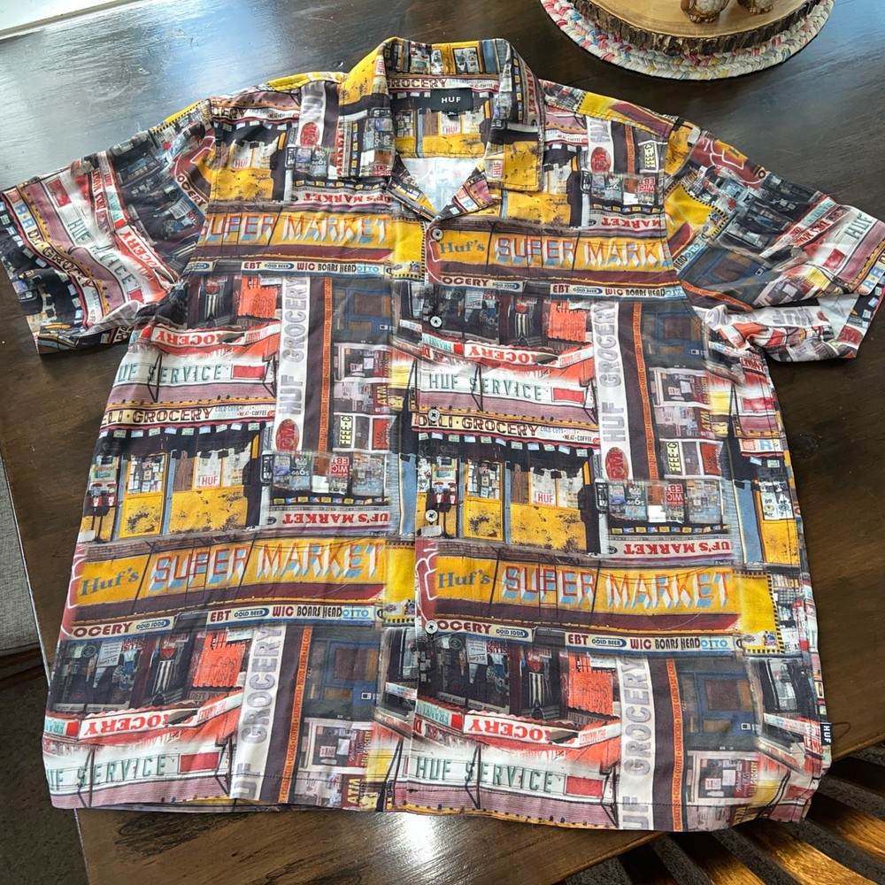 HUF S/S Button Down Vacation Shirt Bodega/Corner Store Print Men’s Size X-Large