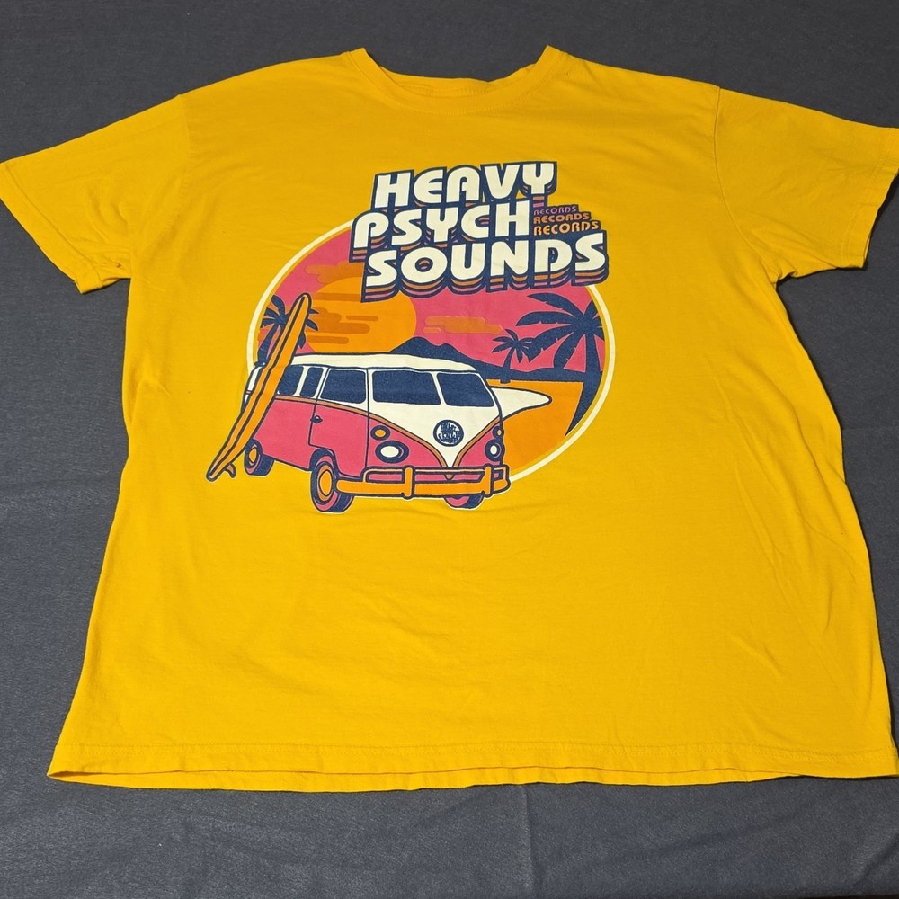 B&C Collection Men’s Yellow Graphic Logo Short Sleeve Crew Neck T-Shirt XL