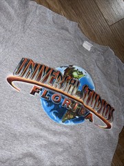 Universal Studios Florida Globe T-Shirt Gray Size M, excellent cond’n