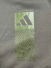 NEW Adidas Shirt Mens Warm Sandstone Tech Outlinet Graphic Casual Cotton Small