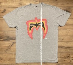 WWE Ultimate Warrior Mask Men’s Medium Gray Tee T-Shirt Next Level
