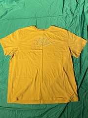 Nike T-Shirt Men’s Yellow Spellout Swoosh Graphic Tee Short Sleeve Casual Shirt