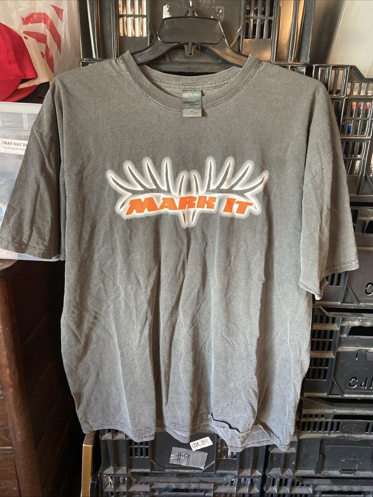 2 XL District threads short sleeve T-shirt MARKIT HUNTING GEAR