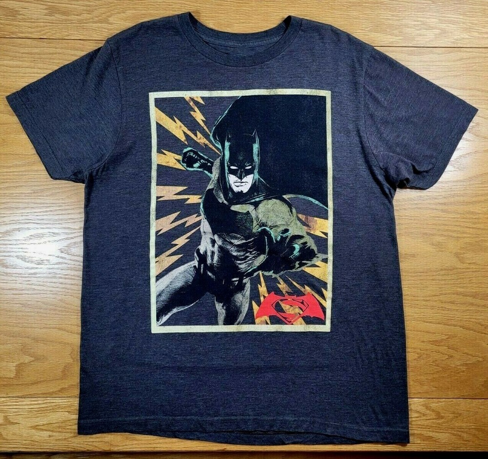 BATMAN Superhero DC Comics Distressed Logo Soft Blend T-Shirt M Men’s Medium