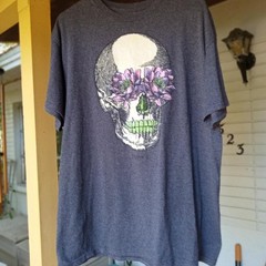 Skull with Flowers Men’s Large Navy T-shirt
