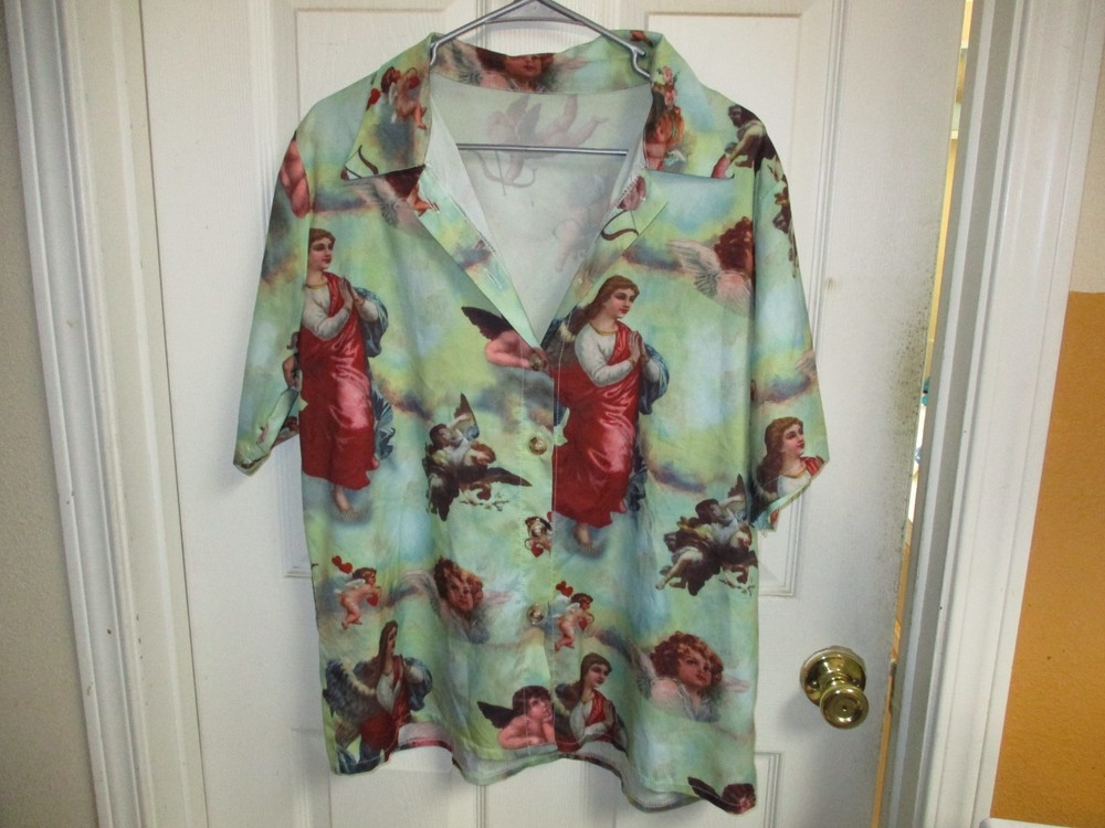Cool Green Short Sleeve Button Shirt Praying  Angel/Cherub- M