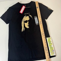 Tom Petty T-Shirt Size Small Black Guitarist Song Writer Artist Graphic Tee NEW