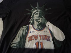 NEW Nike Men’s NYC Only Exclusive Statue of Liberty Knicks Brunson T-Shirt Sz L