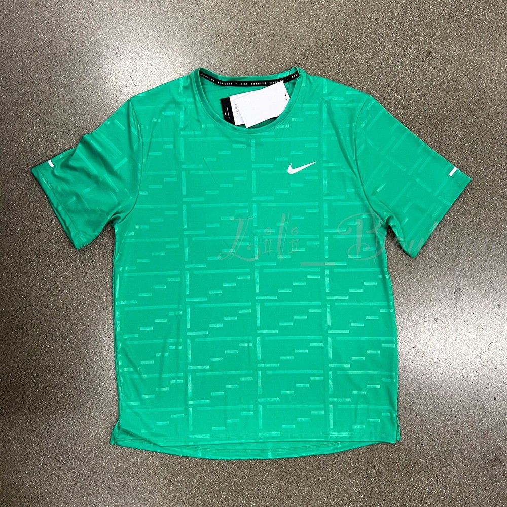 NWT Nike DV8104-372 Men Dri-FIT UV Running Division Miler Tee Shirt Green Size S