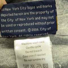 NYPD Police Department Men’s Large T-Shirt New York City Gray Embroidered 2006
