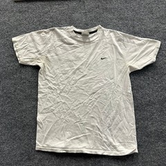 Nike T-Shirt Mens Size M White Embroidered Logo Short Sleeve Cotton Casual