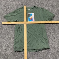 Uniqlo Disney T Shirt Mens XS Olive Green Donald Duck Casual Formal Cozy Outdoor
